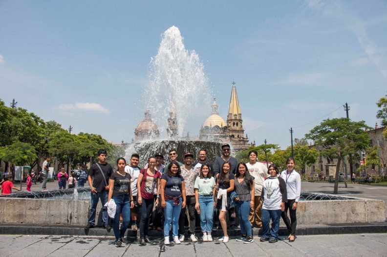 COMUNICADO 0824-Visita-exposición-En casa con mis monstruos (3)