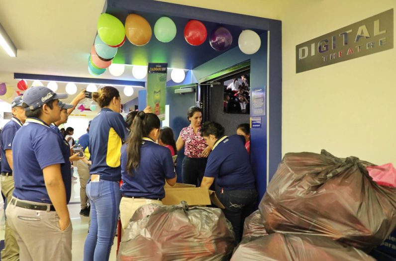 DIF LLEVA NIÑOS CINEPOLIS (11)
