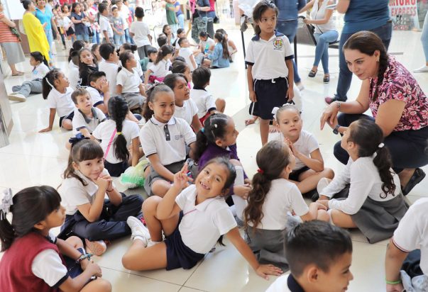 DIF LLEVA NIÑOS CINEPOLIS (5)