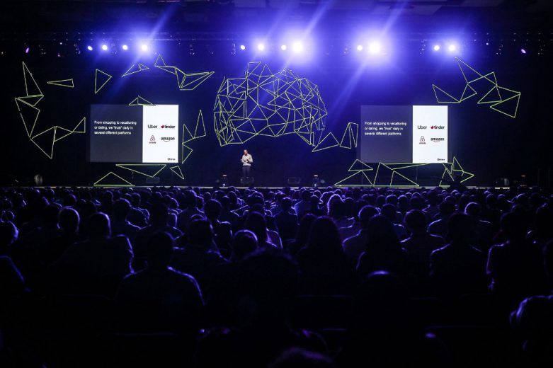 COMUNICADO 1054-Inauguración Singularity-U (4)