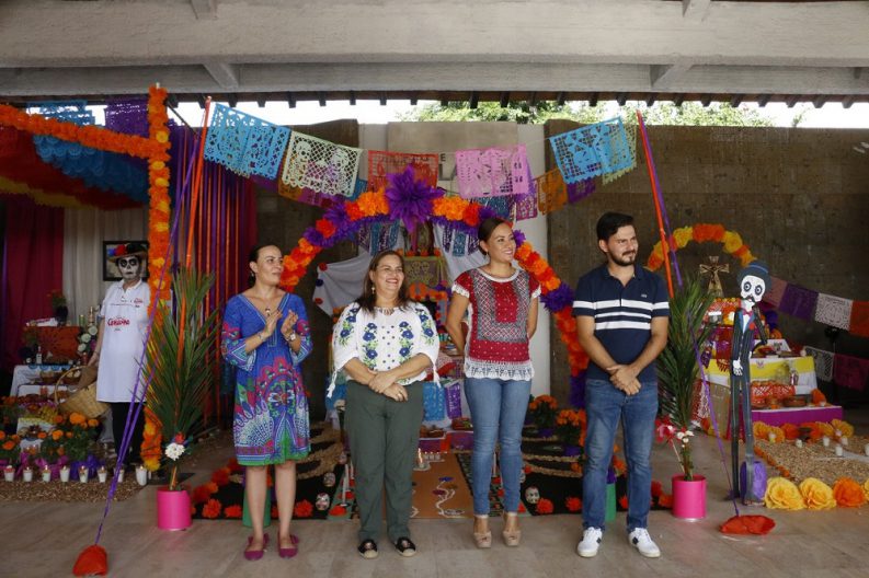 FOTO NOTA DIF-01-11-19-Concurso de Altares (2)