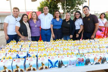COMUNICADO 1198-DIF-Caravana de Reyes-Las Palmas e Ixtapa (11)