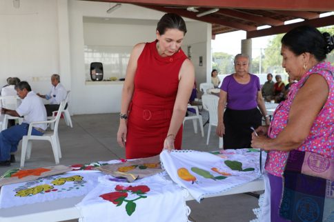 SRA ANA BERUMEN TERCERA EDAD MEZCALES (5)