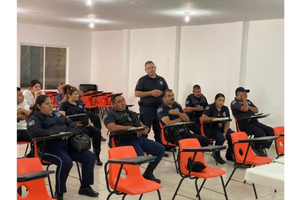 CAPACITACION CMDH POLICIAS (4)