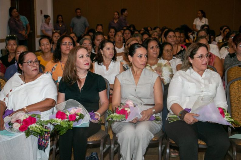 COMUNICADO 1331-DIF-Charla entre Mujeres (4)