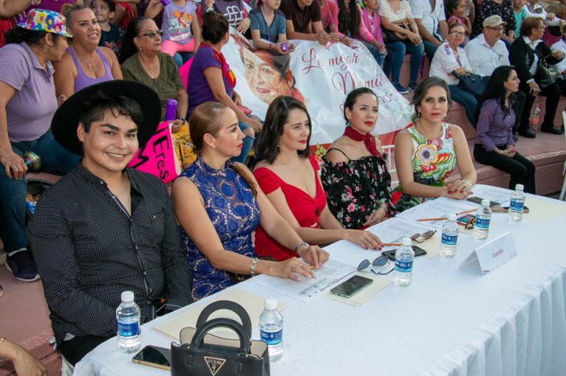 COMUNICADO 1357-DIF-Coronación Reina Adultos Mayores (4)