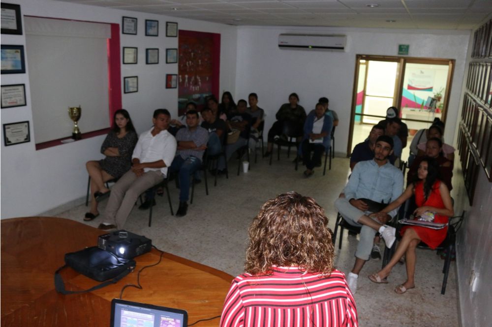 COMUNICADO 1360-DIF-Pláticas prematrimoniales (4)