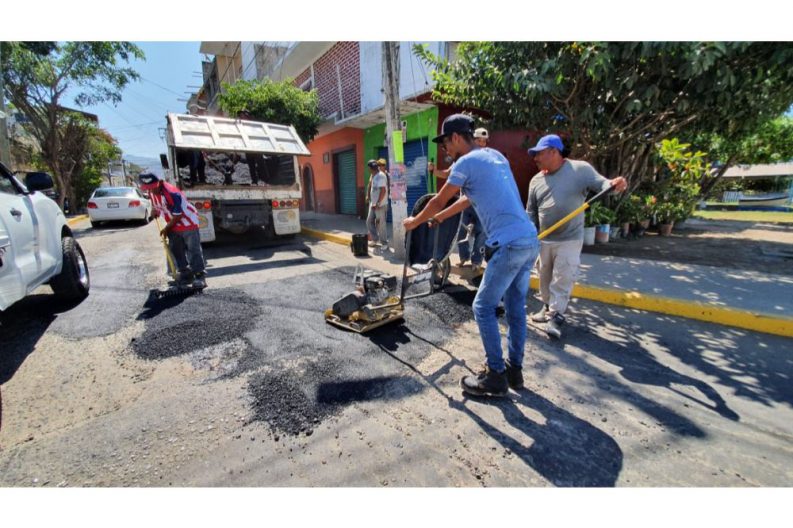 COMUNICADO 1383-Bacheo emergente-asfalto (7)