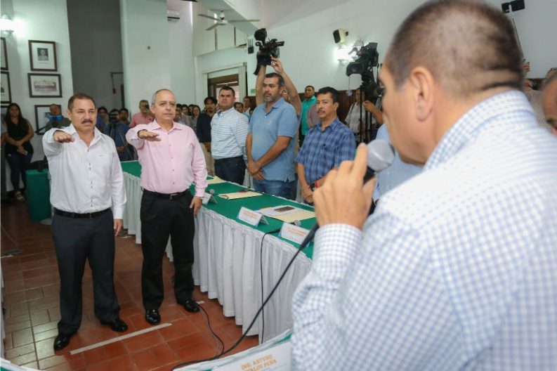 img_3832_49645842992_o