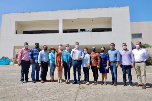 FIN LA DE CARTON (8)